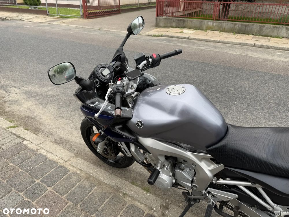 Yamaha FZ6 - 8