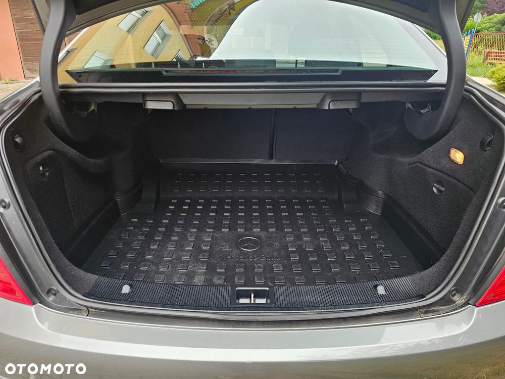Mercedes-Benz Klasa C 180 Kompressor BlueEFFICIENCY - 21