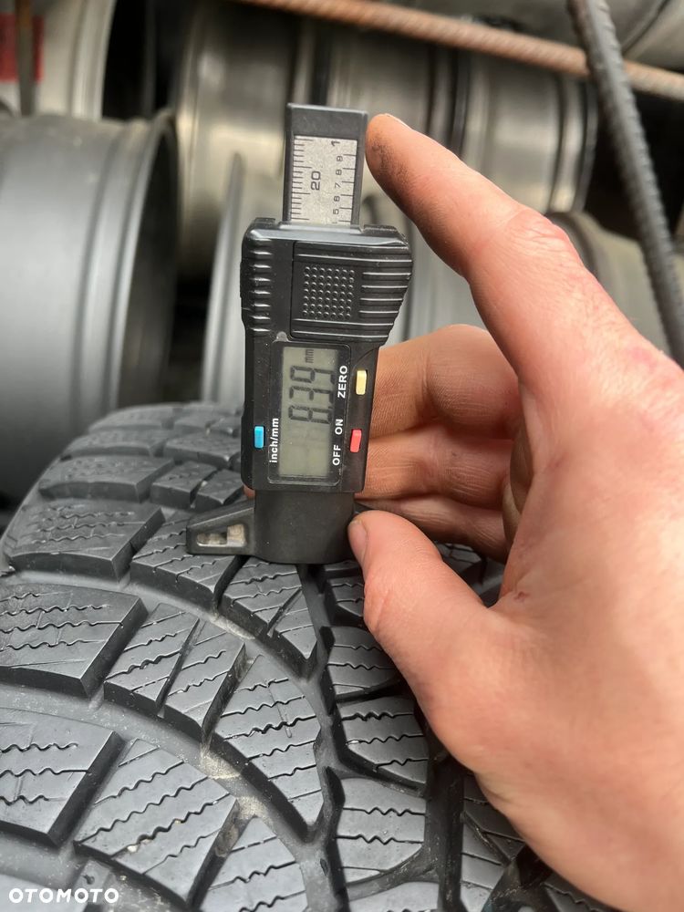 215 45 17 Kumho Winter Craft WP17 1szt. 91 V XL - 4