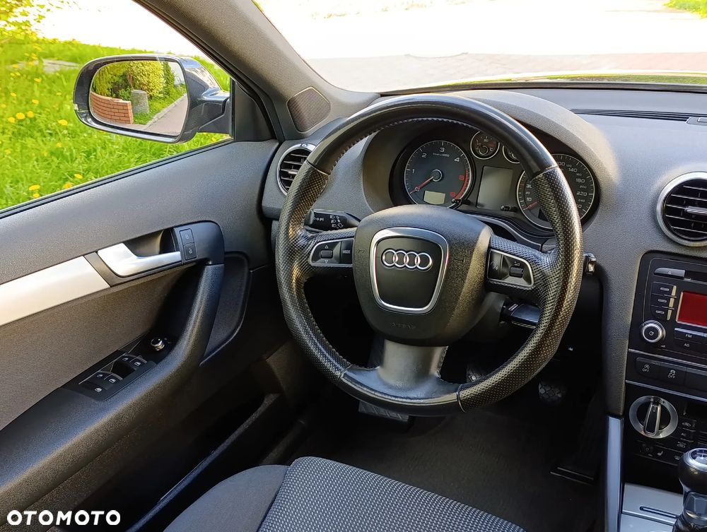 Audi A3 2.0 TDI Sportback DPF quattro Attraction - 31