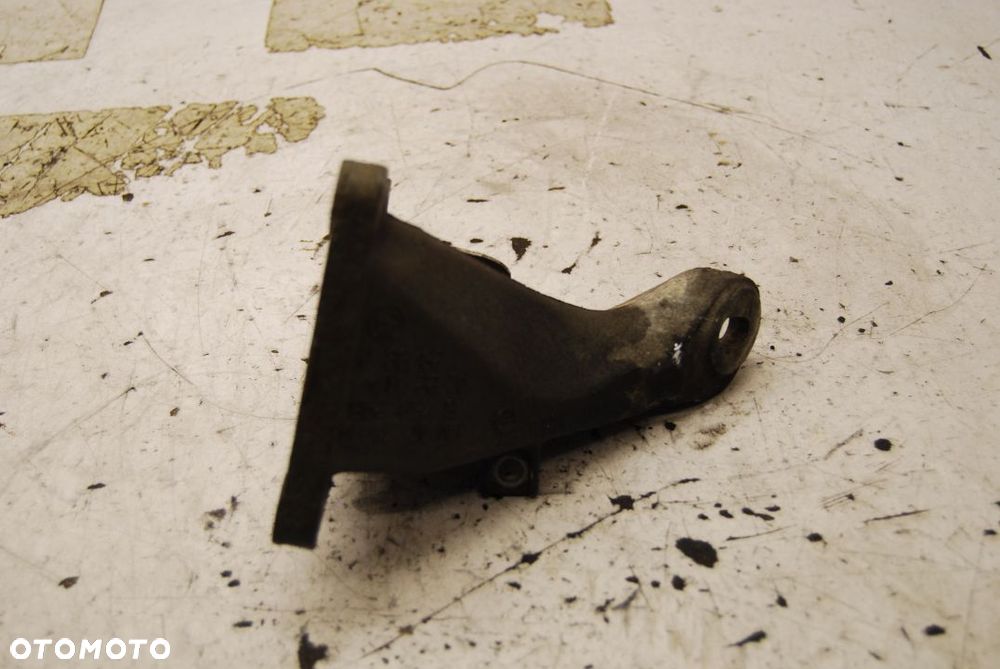 ŁAPA WSPORNIK SILNIKA PRAWA 6753296 BMW E46 1.8 - 2
