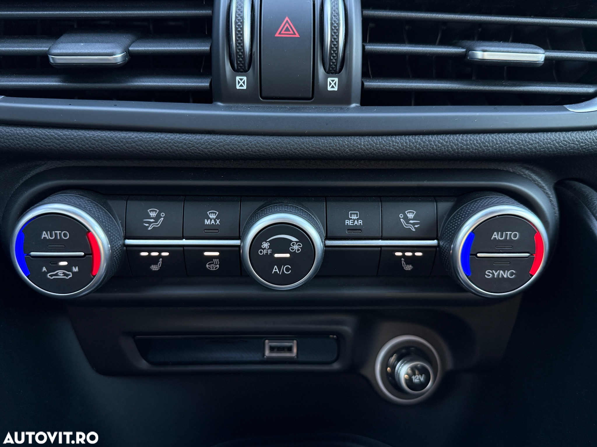 Alfa Romeo Giulia 2.0 Turbo 16V AT8-Q4 Veloce - 21