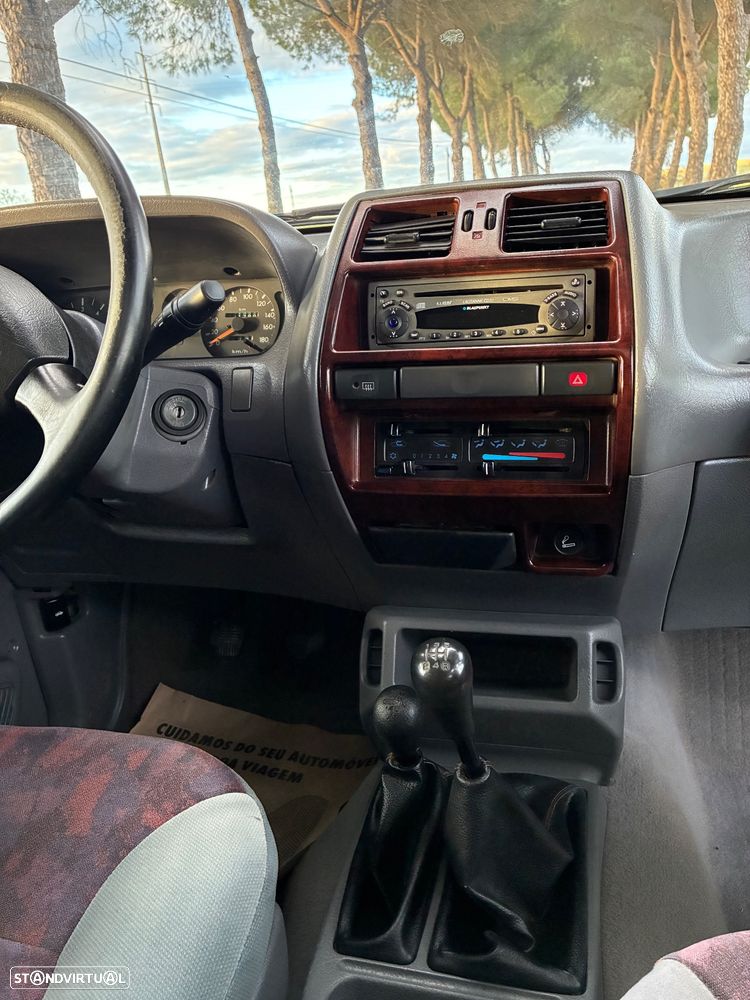 Nissan Terrano II 2.7 TDi SE AC+TA - 6