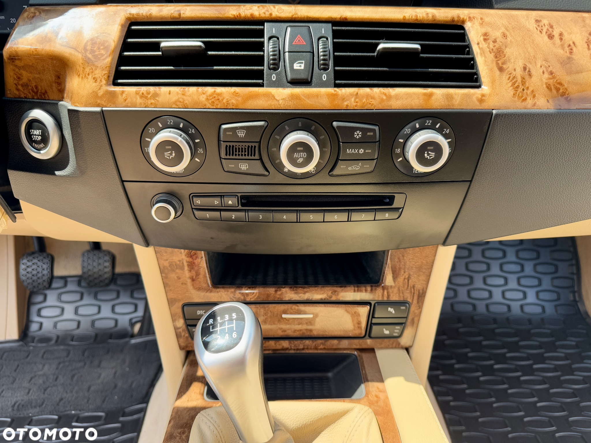 BMW Seria 5 523i - 26