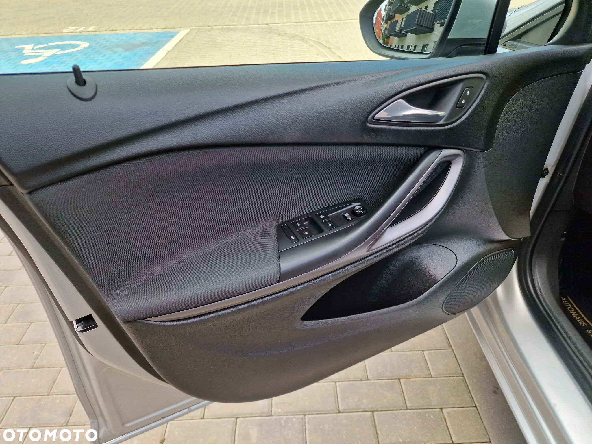 Opel Astra V 1.6 CDTI Essentia - 26
