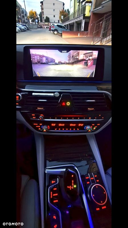 BMW Seria 5 520d xDrive Luxury Line - 23