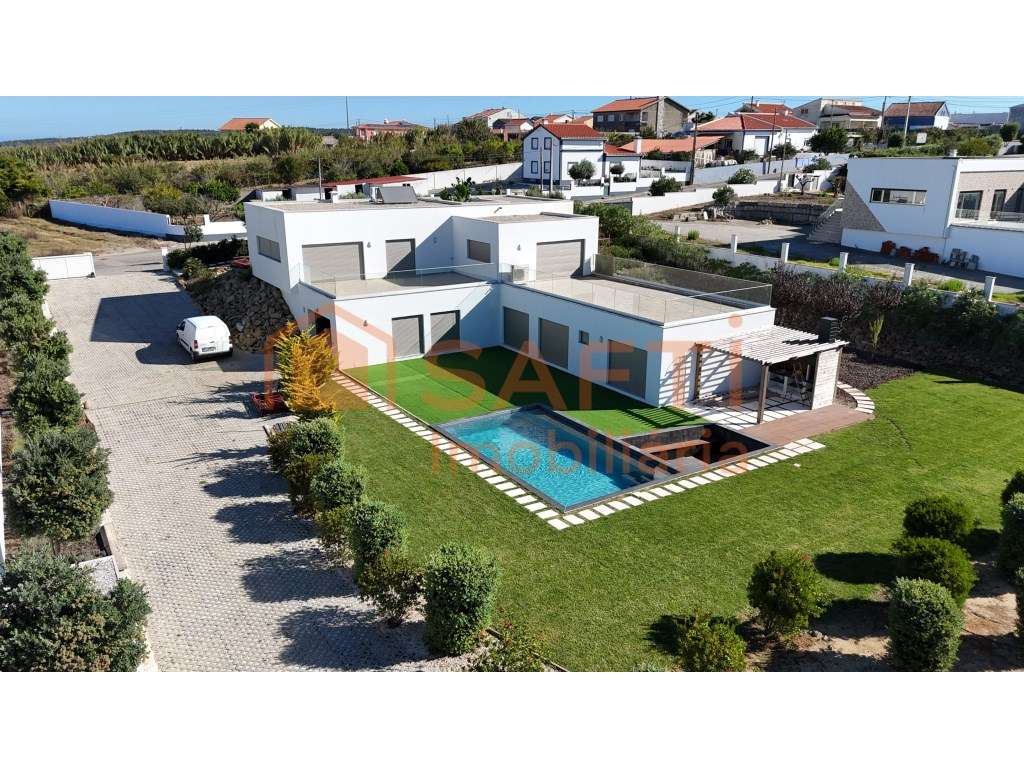 Moradia , T4, Com Cave , Piscina , Em Atouguia da Baleia , Peniche - Grande imagem: 4/51