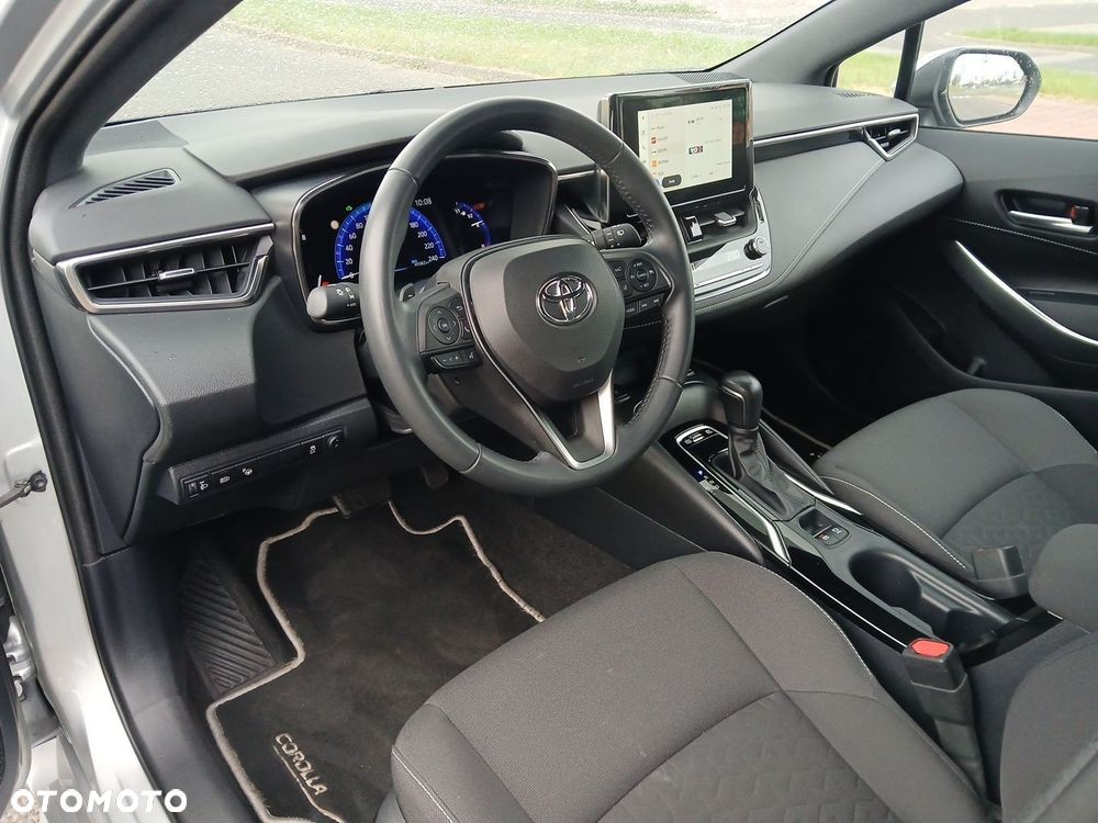 Toyota Corolla 2.0 Hybrid Comfort - 17