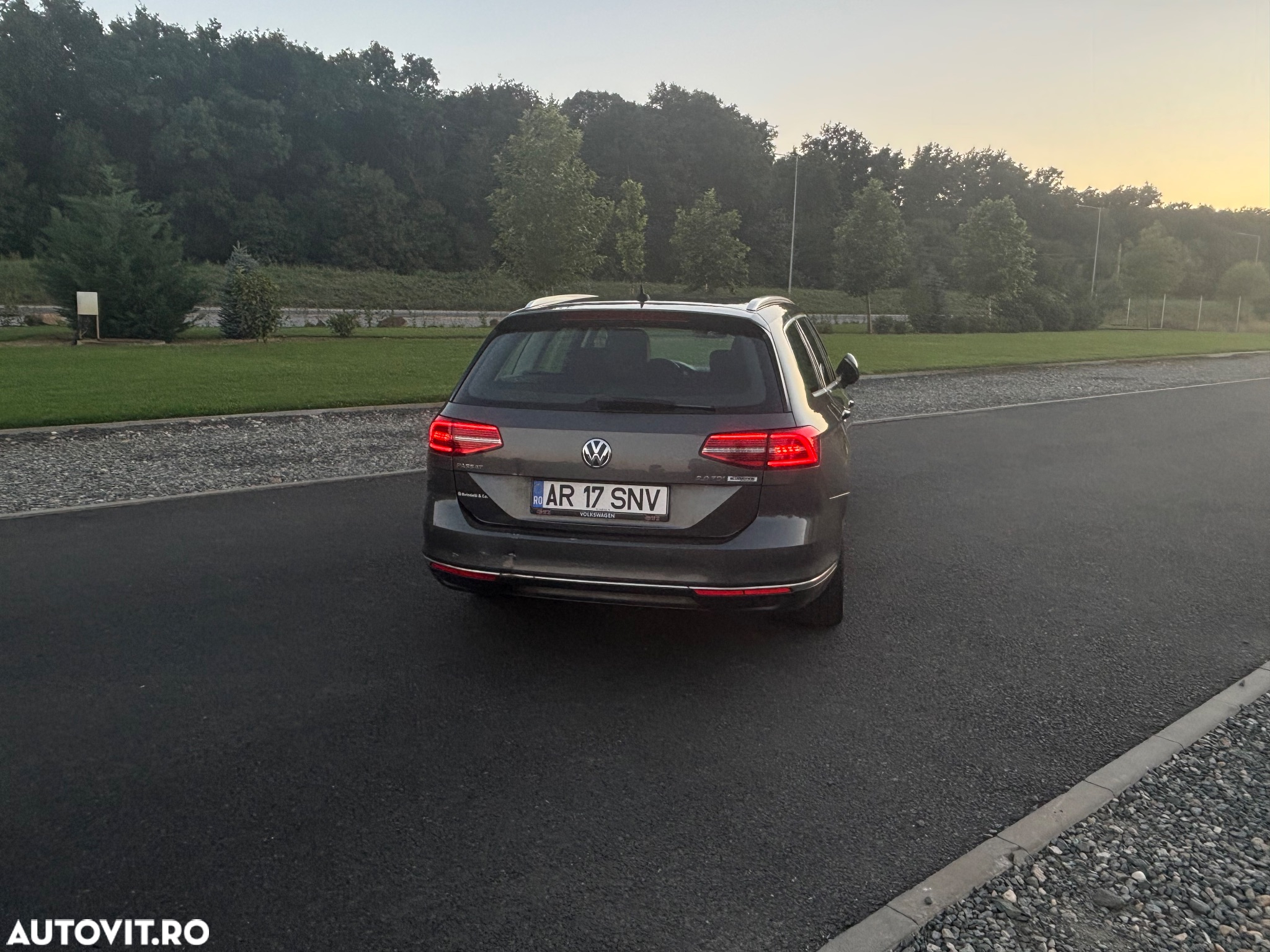 Volkswagen Passat 2.0 TDI (BlueMotion Technology) DSG Comfortline - 8