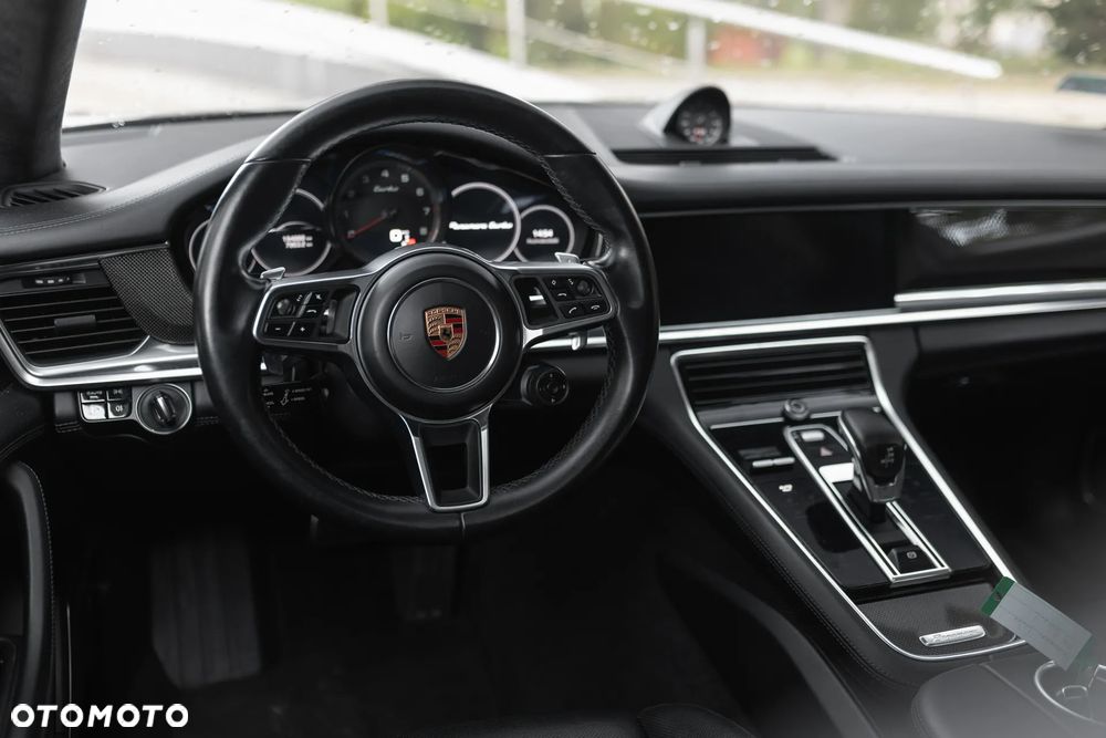 Porsche Panamera Turbo - 15