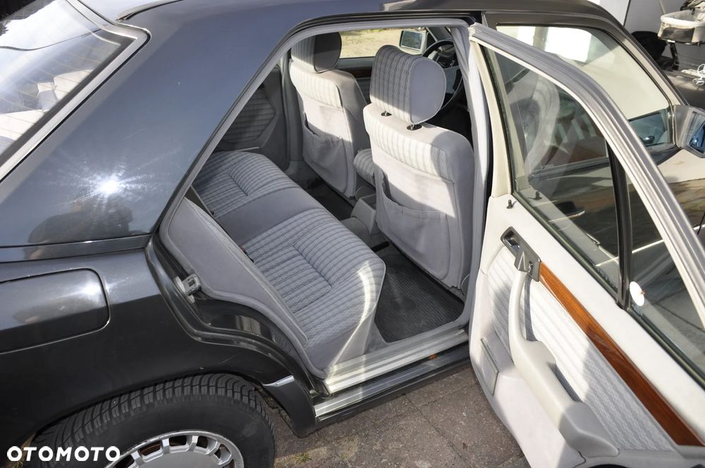 Mercedes-Benz W124 (1984-1993) - 8