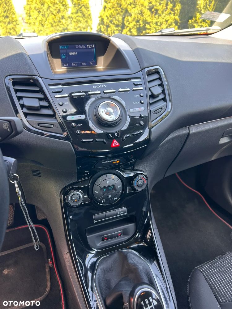 Ford Fiesta 1.5 TDCi Celebration - 15