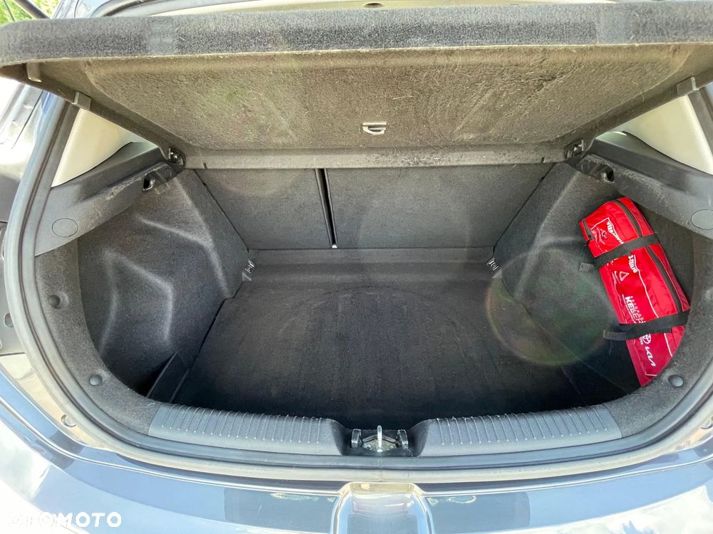Kia Ceed 1.6 CRDi 128 ISG Spirit - 19