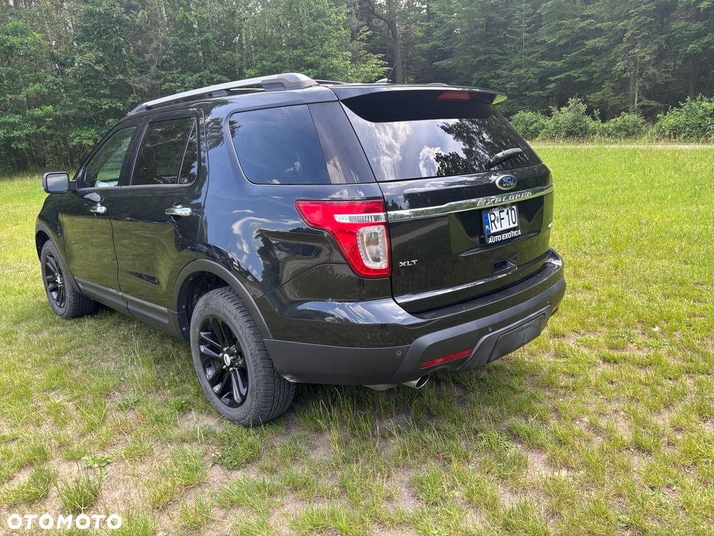 Ford Explorer - 24