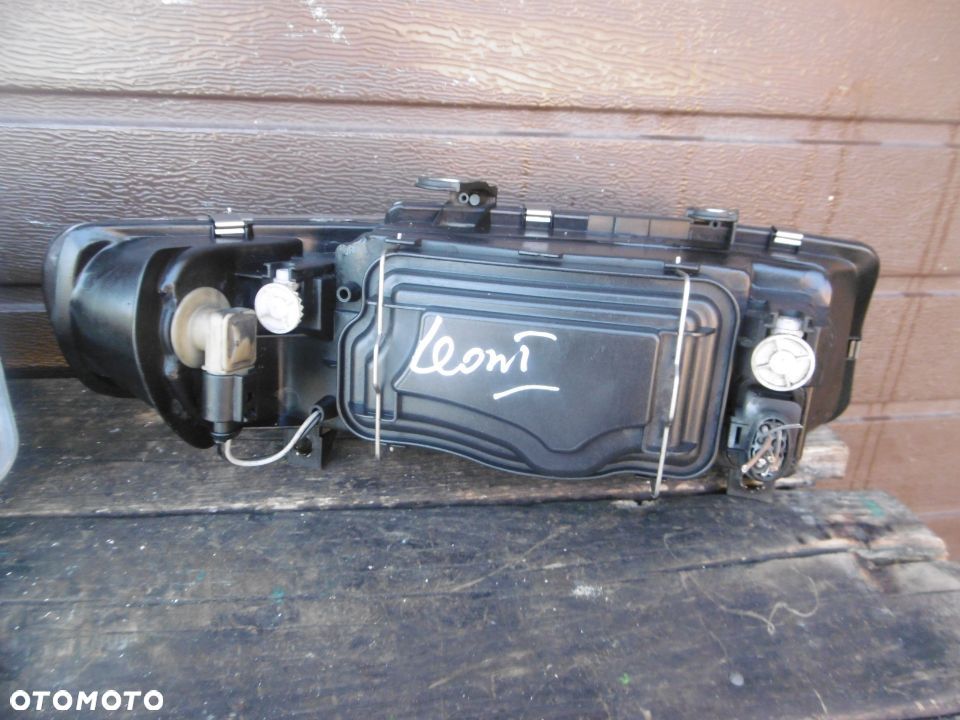 Lampa SEAT TOLEDO II LEON I TYC EUROPA - 4