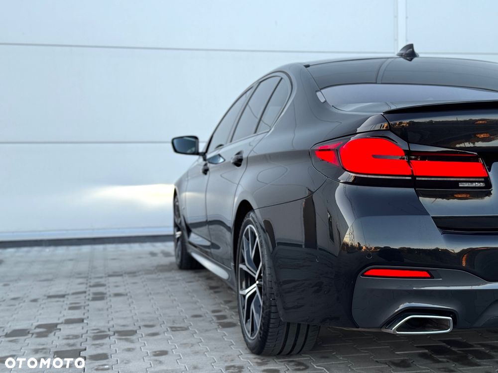 BMW Seria 5 520d xDrive M Sport sport - 33
