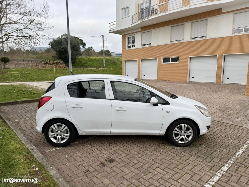 Opel Corsa 1.3 CDTI Enjoy EcoFLEX - 3