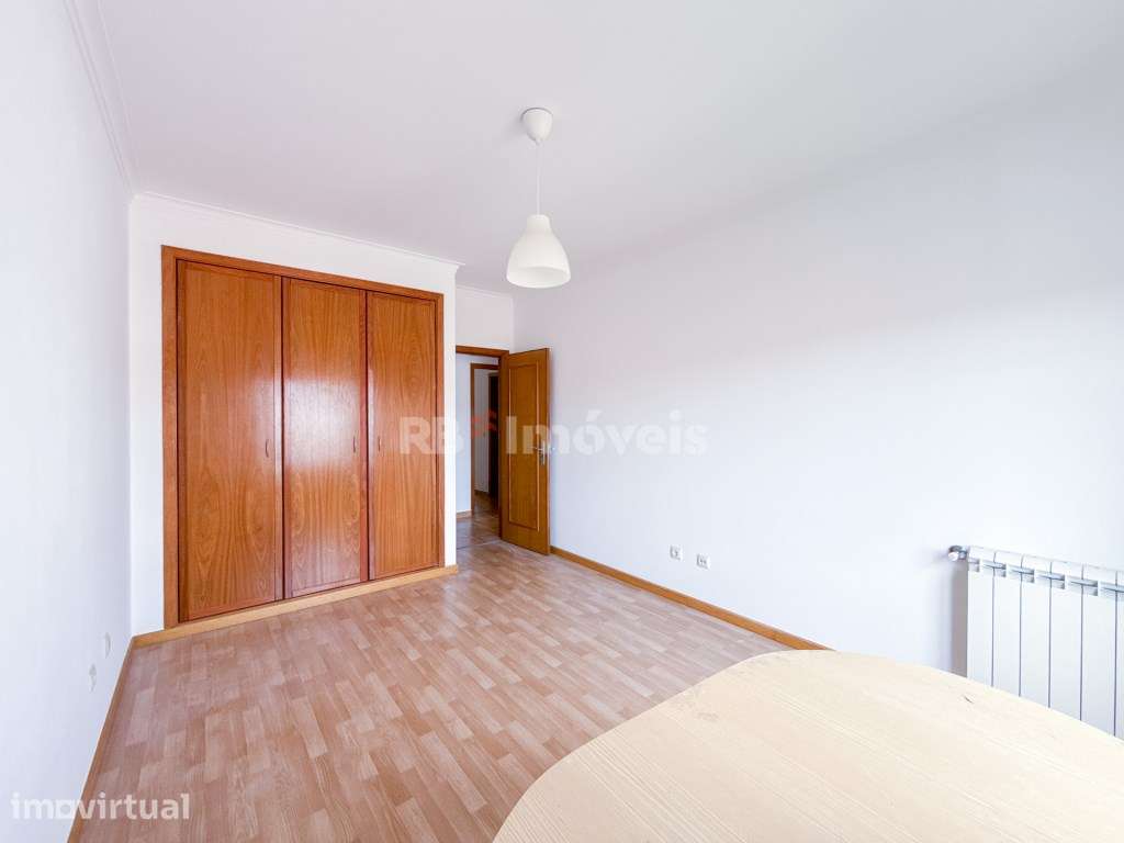 Apartamento T3 com Garagem e Arrecadação - Excelente Localização no... - Grande imagem: 4/33
