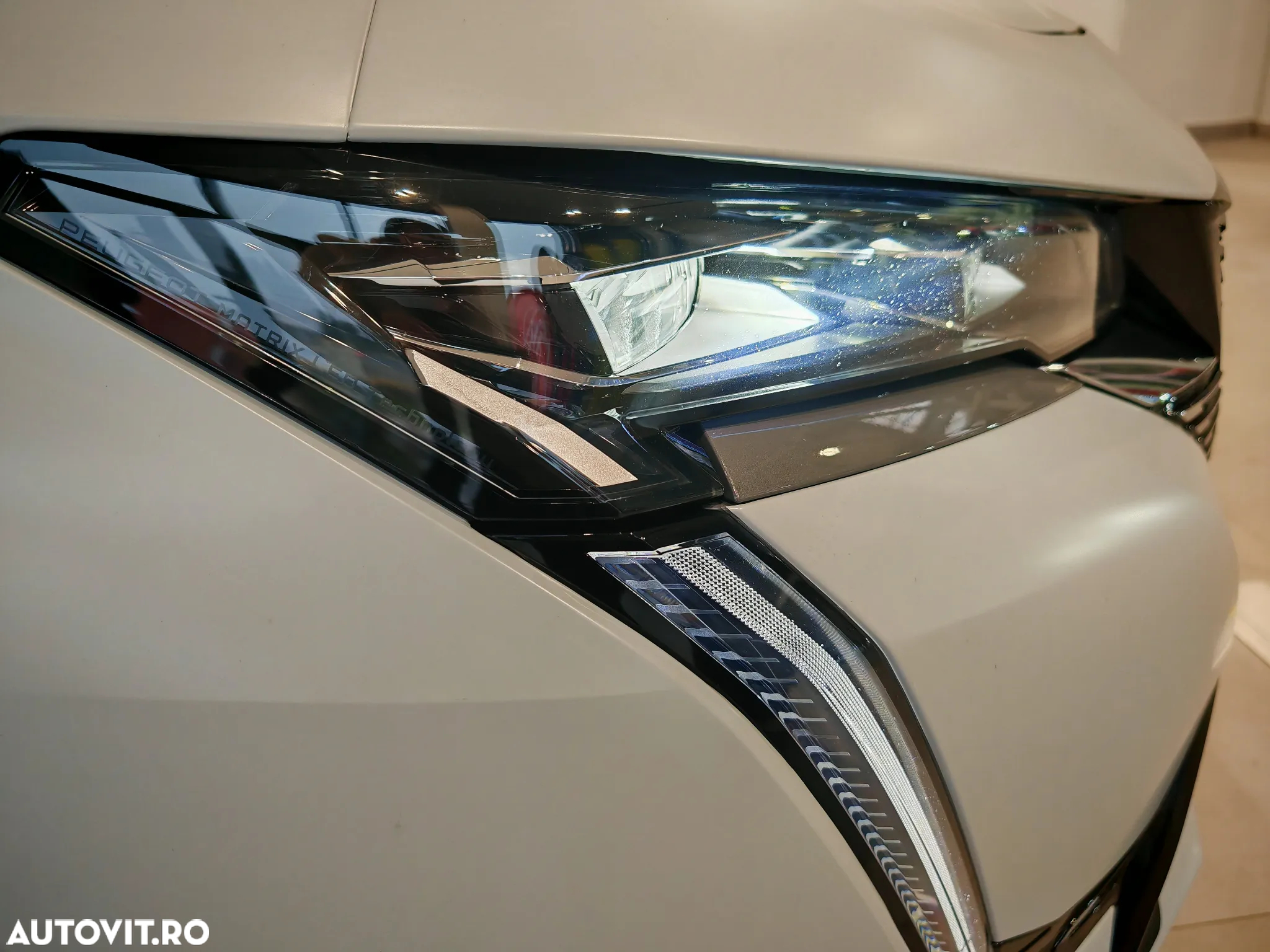 Peugeot 308 1.2L PureTech 130 S&S EAT8 GT - 8