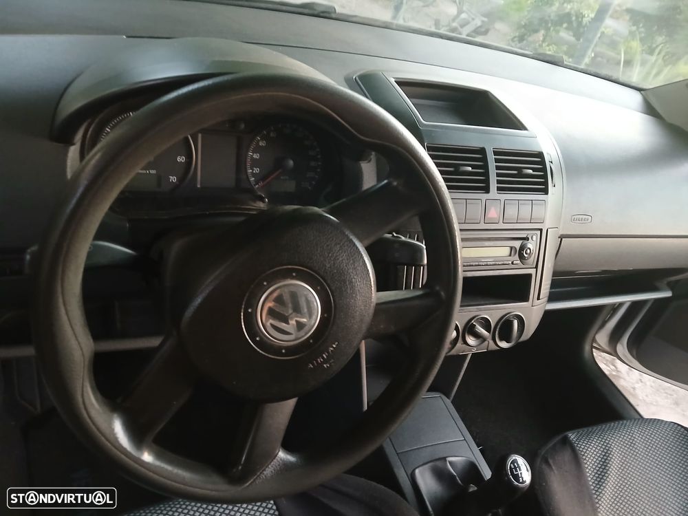 Volkswagen Polo 2005 photo 4