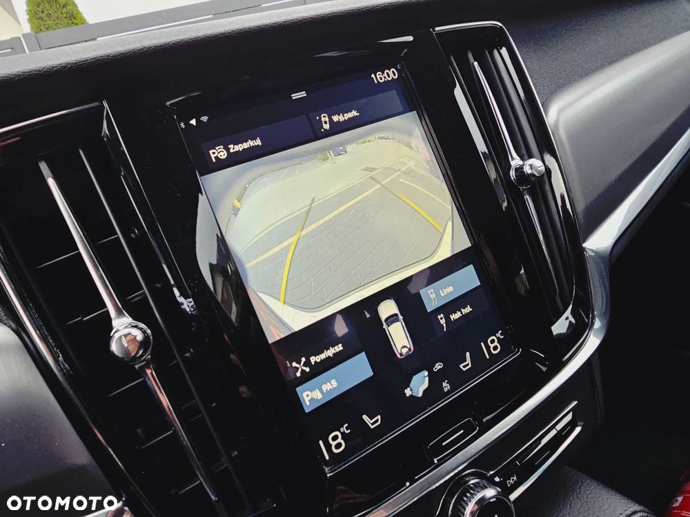 Volvo V90 D3 Momentum Pro - 18