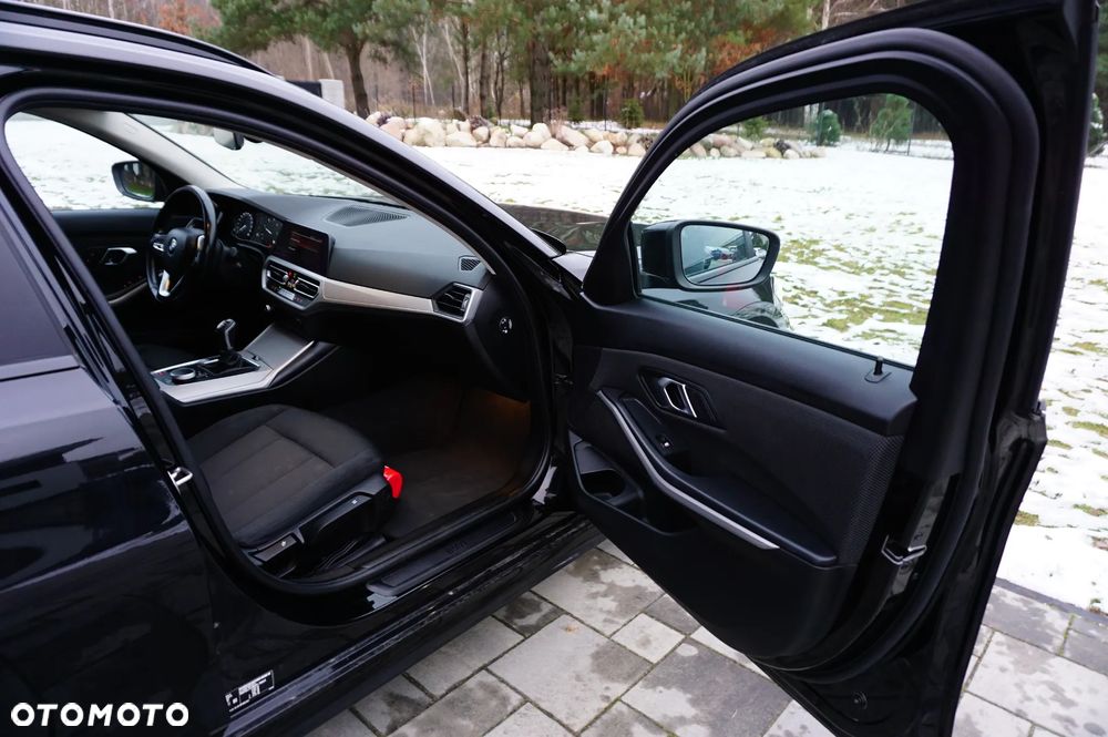 BMW Seria 3 318d Advantage - 31