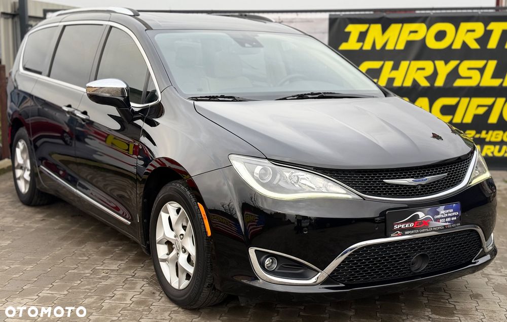 Chrysler Pacifica - 1