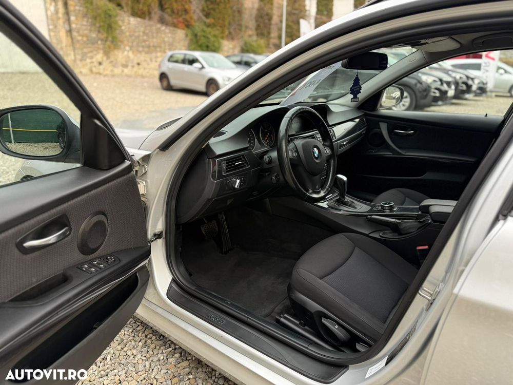 BMW Seria 3 318d Aut. Sport Line - 10