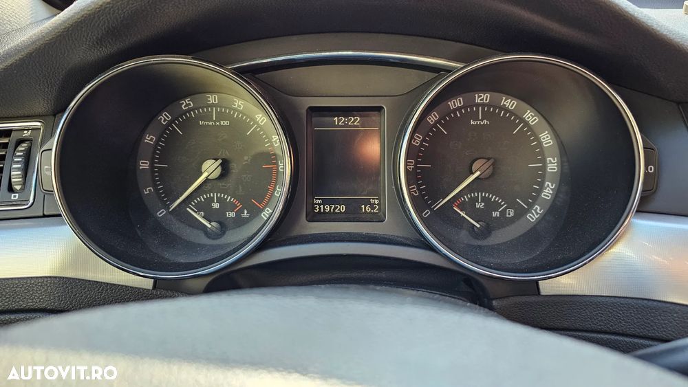 Skoda Superb 2.0 TDI DSG Elegance - 5