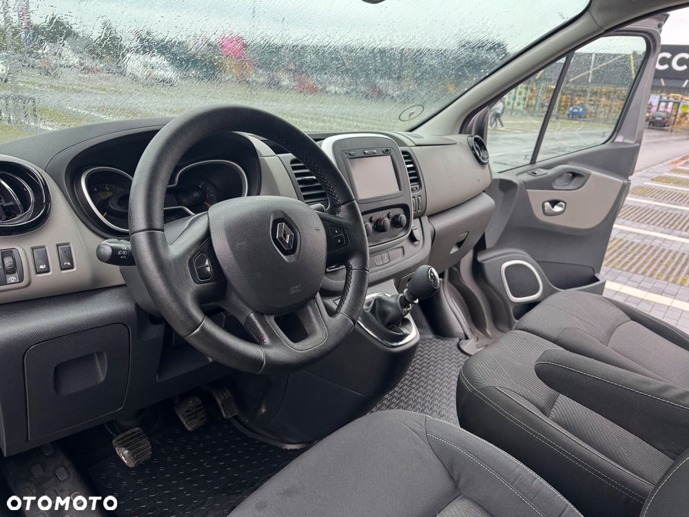 Renault Trafic - 15