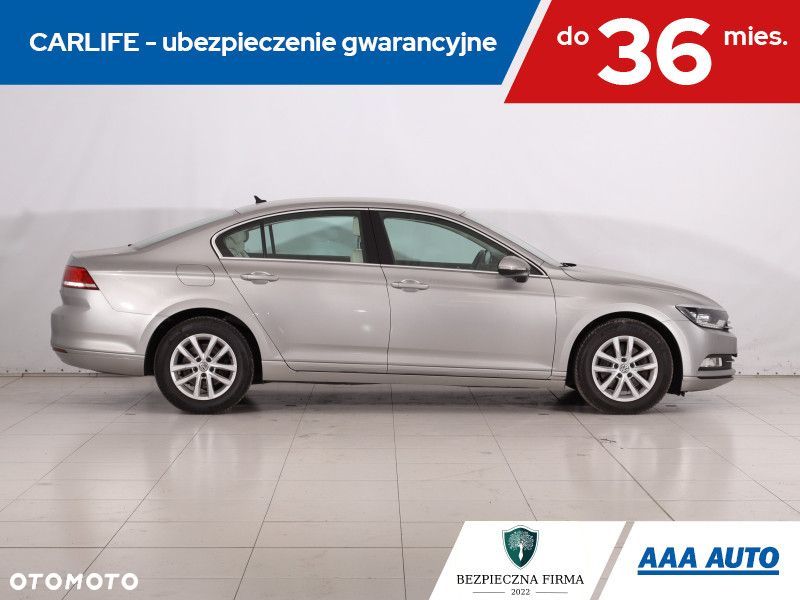 Volkswagen Passat - 8
