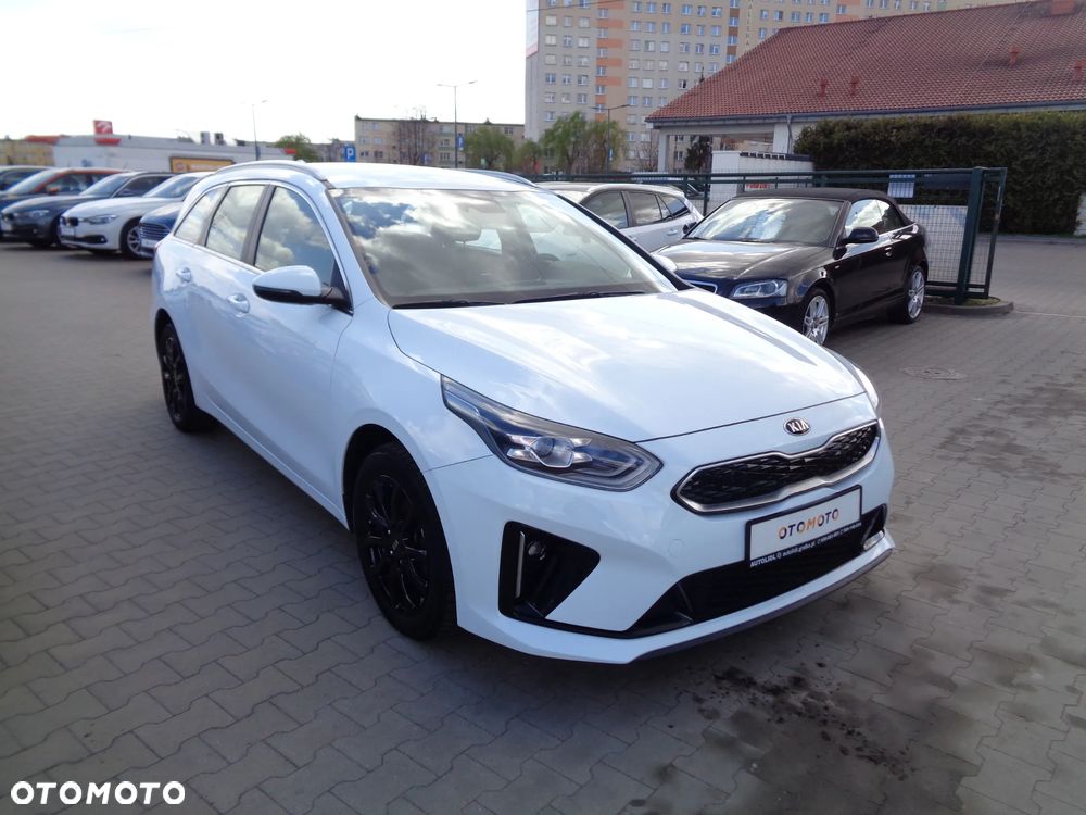 Kia Ceed 1.6 GDI DCT OPF Platinum Edition - 4