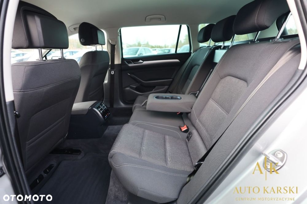 Volkswagen Passat Variant - 30