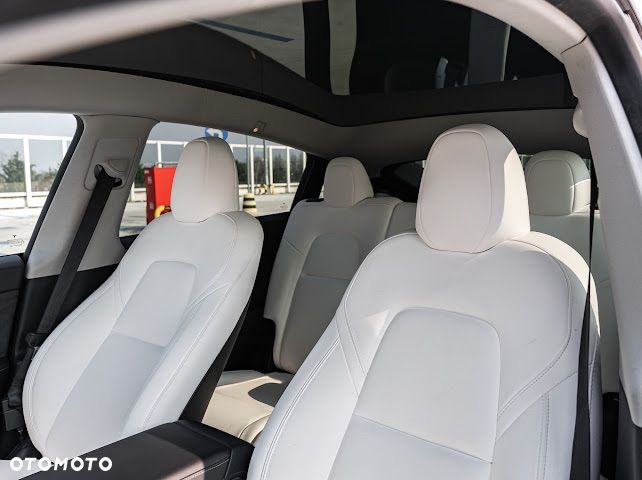 Tesla Y Model Long Range Dual Motor AWD - 7