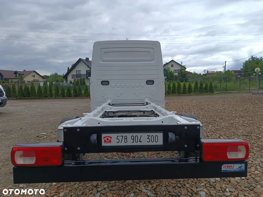 Volkswagen CRAFTER 2,0tdi 140KM Nowy model - 4