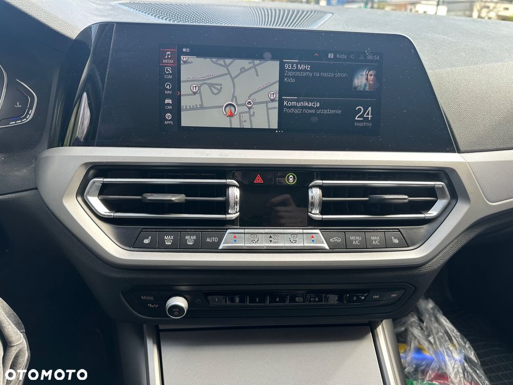 BMW Seria 3 318i - 13