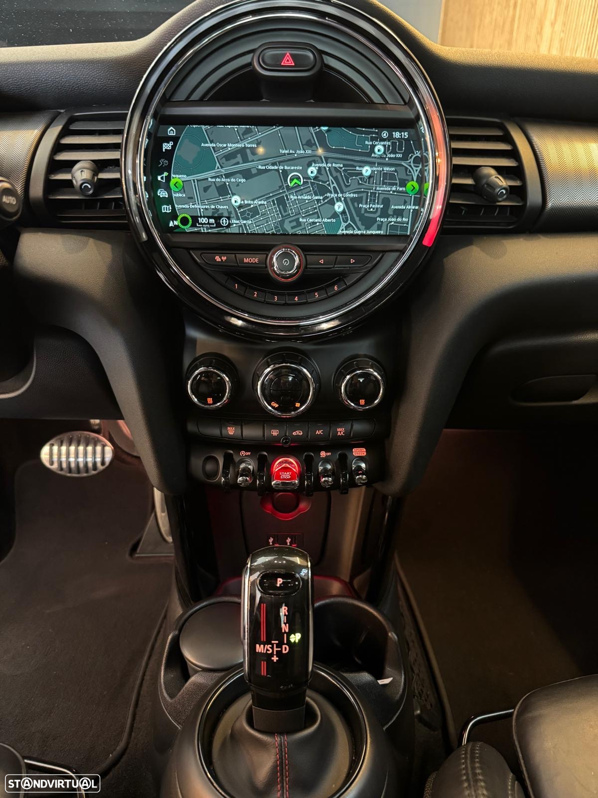 MINI 5 Portas Cooper SD Auto Desportiva - 11
