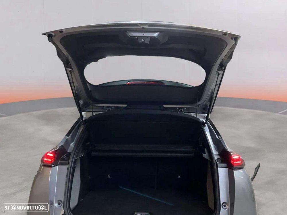 Peugeot 2008 1.2 PureTech Allure - 19