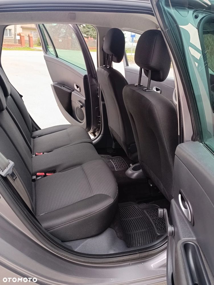 Renault Clio 1.2 16V Tech Run - 9
