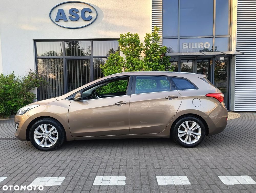 Hyundai i30 - 25