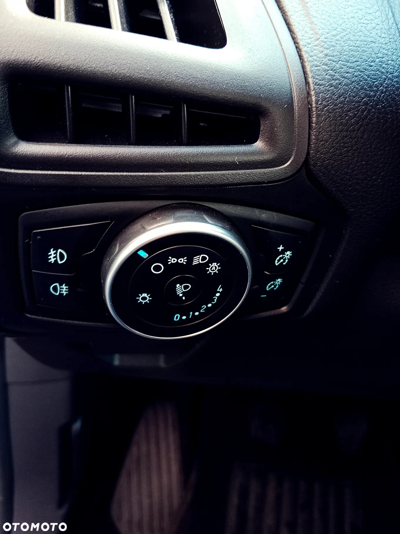 Ford Focus 1.5 EcoBlue Start-Stopp-System TITANIUM VIGNALE - 14