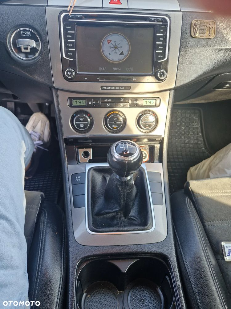 Volkswagen Passat 1.9 TDI Comfortline - 22