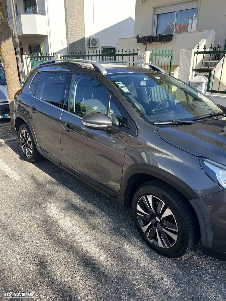 Peugeot 2008 1.2 PureTech Allure - 5