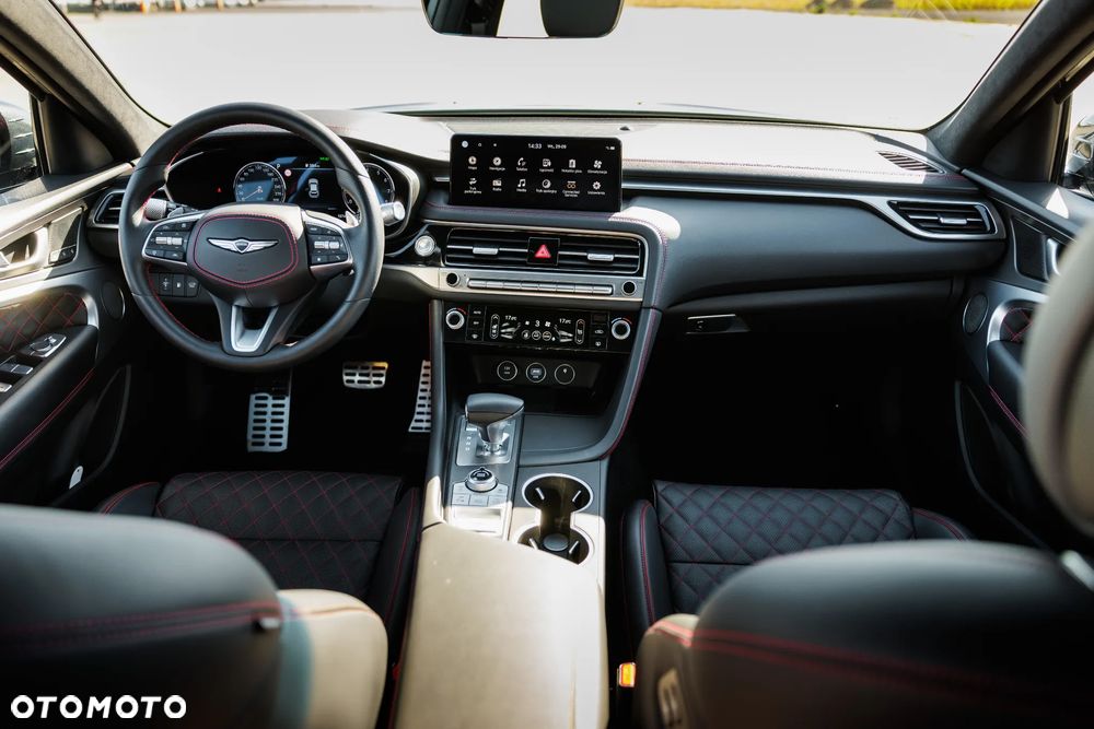 Genesis G70 2.0T Plus AWD 8AT Sport - 28