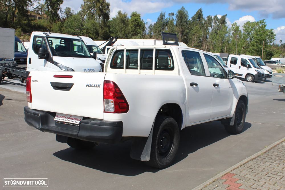 Toyota Hilux 2.4 D-4D 2WD CD - 5