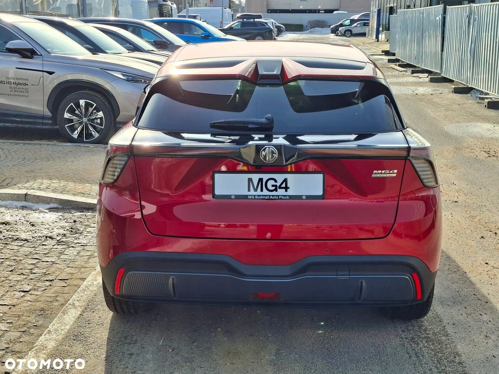MG 4 Luxury 64 kWh - 5