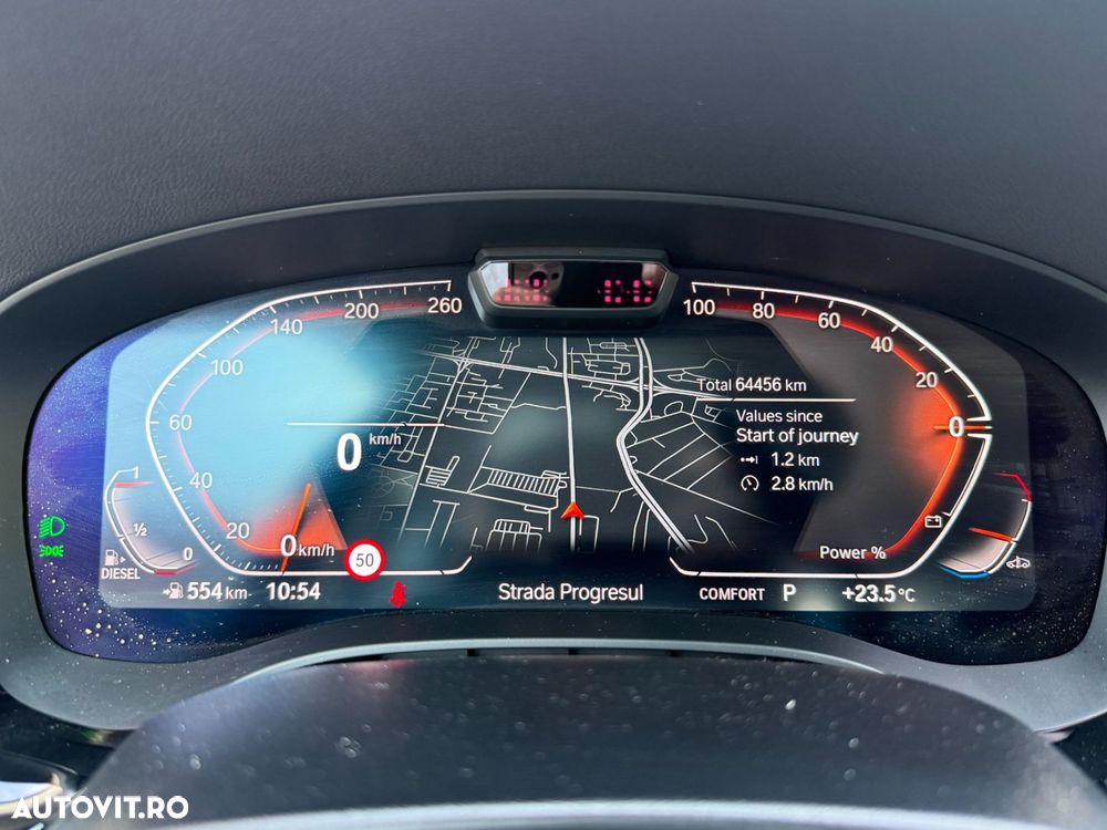 BMW Seria 5 530d xDrive AT MHEV - 28