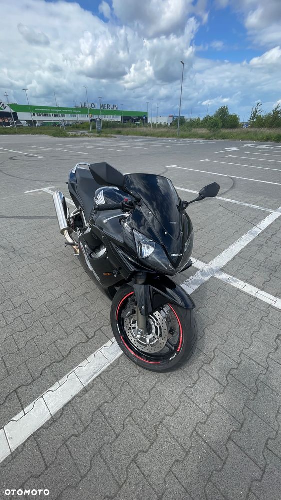 Honda CBR - 3