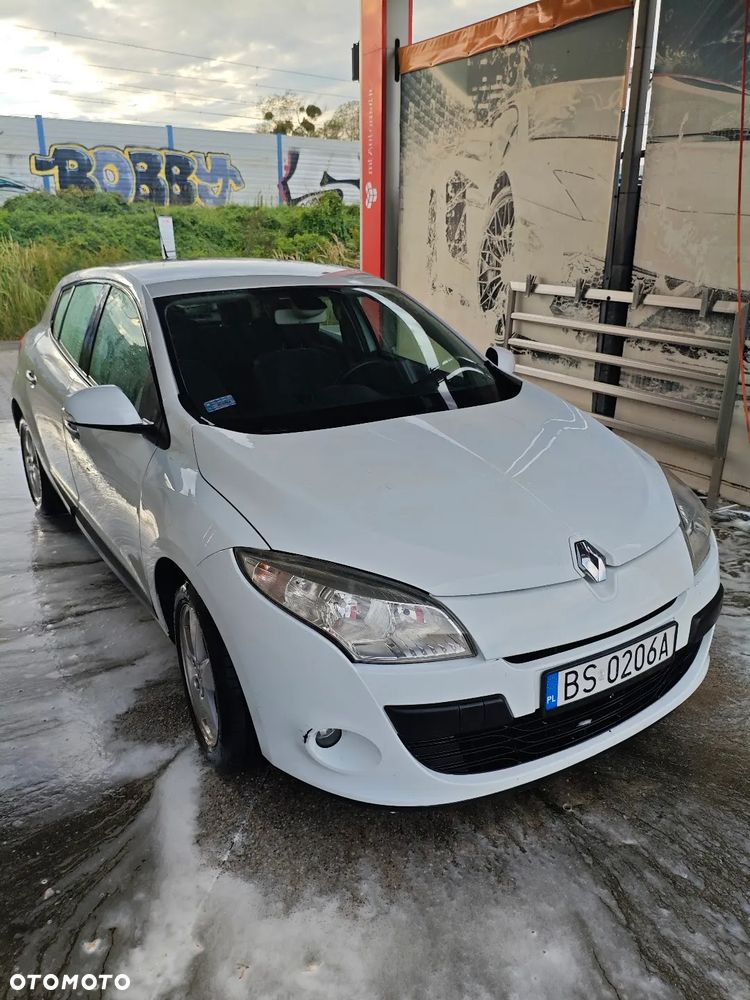 Renault Megane 2010 photo 2