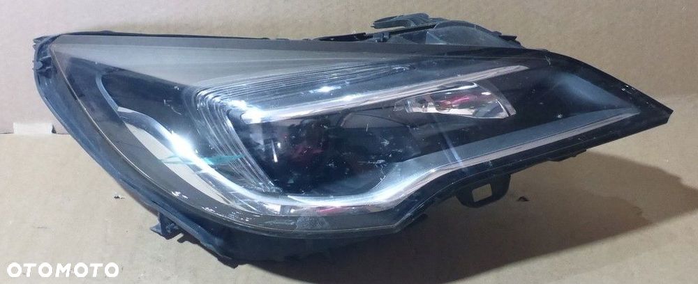 Opel Astra K Reflektor Prawy 39047199 - 1